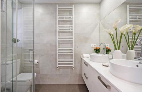 Descubre la Magia de Granada en este apartamento - Foto 20