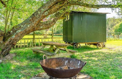 Finest Retreats- Shepherds Hut at Hilltop Farm - Foto 6