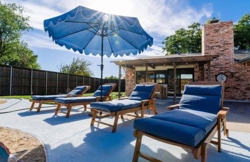 Palm Springs Pool & Game Room! - Foto 39