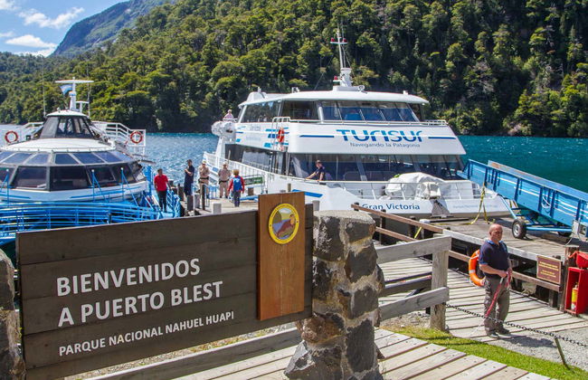 Andes Lakes and Peaks Crossing - Foto 1