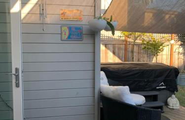 2 bedroom bungalow with hot tub - Photo 60