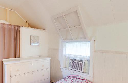 Walk to Lake Historic Lakeside Marblehead Cottage - Foto 14