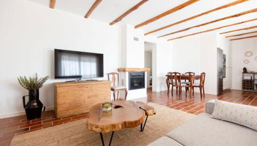 WHome Countryside Charm Near Wedding Venue w/ BBQ Patio - Foto 1