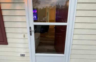 NEW King Beds, 86 inch RokuTV, and Massage at the Comfort Haven - Foto 21