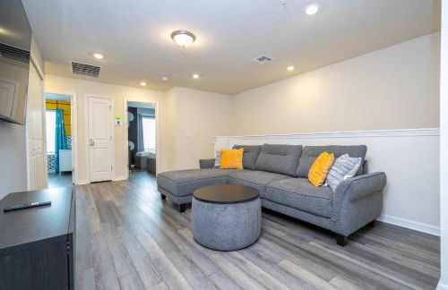 Luxury 5Bd Close to Disney with Pool at Windsor Cay 1285 - Foto 36