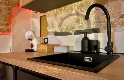 Secret LoveRoom - SpaBalnéo, Lit King Size, CLIM, Chic, calme et discret, 2 personnes - Foto 36