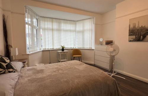 3 Bedroom modern house 15 min to tube, shops near by - Foto 11