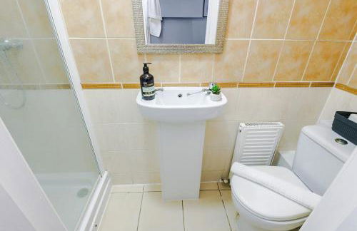 Jephsons Lodge Studio 4 - Free Parking, WiFi, Netflix & Prime, Cosy Basement Studio - Foto 8