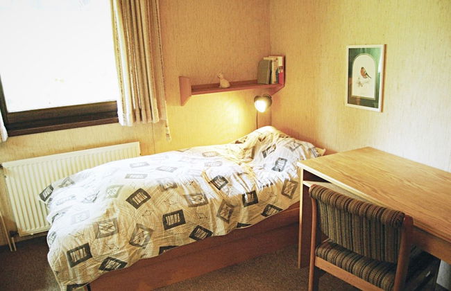 Furnished Bungalow With Peaceful Neighbourhood - Photo 8