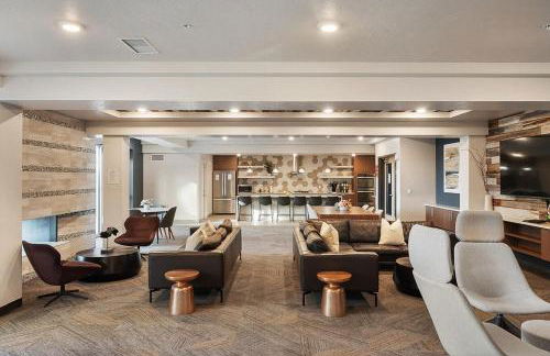 Gorgeous 2BD 2BA Pool,Gym,Htub near Convention Ctr - Foto 47