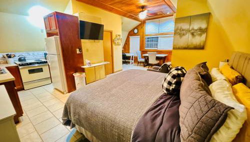 Beaver Lake Studio - King size bed and lake view - Foto 4