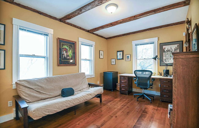 4 BDR w/ Private Hot Tub, Backyard and Deck! - Photo 29