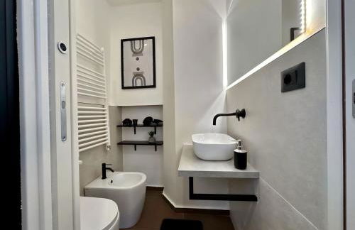 Modern Apartment - 5 Min to Beach & Port - Photo 4