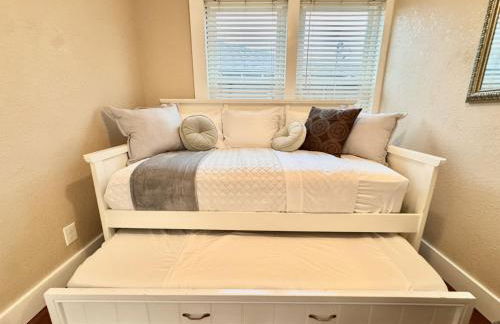 The River City Haven- Cozy, Spacious Home Near Downtown - Foto 6