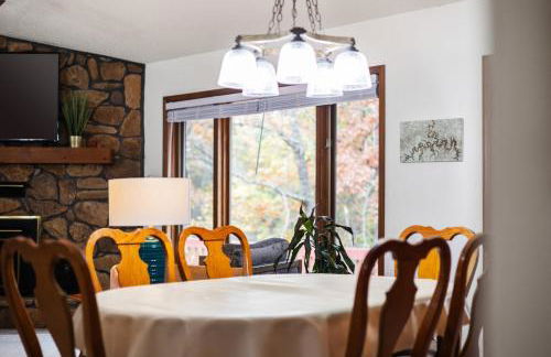 Enchanted Woods Hideaway - Foto 19