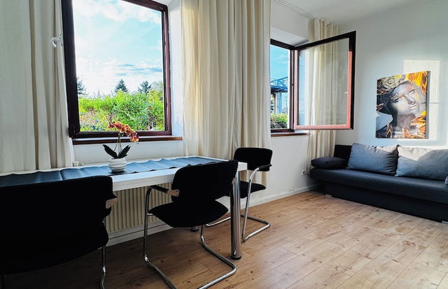 Cozy 3BR Apt with Garden Sleeps 10 - Foto 7