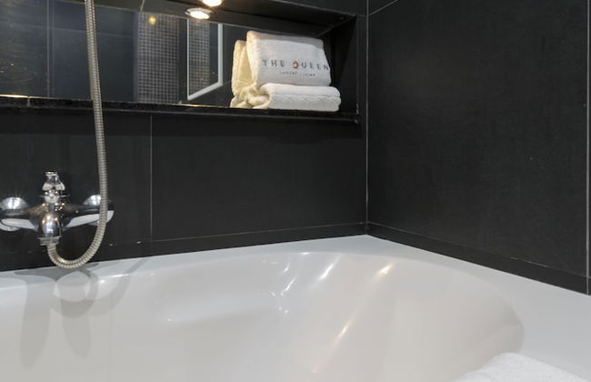 The Queen Luxury Apartments - Villa Serena - Photo 27