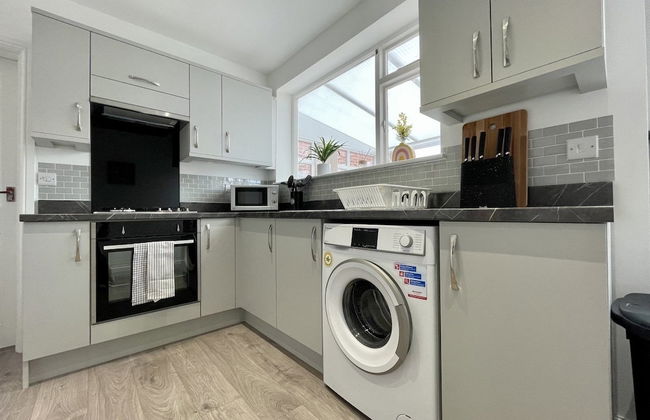 Worksop Newly Refurbished 3-bedroom House - Foto 17