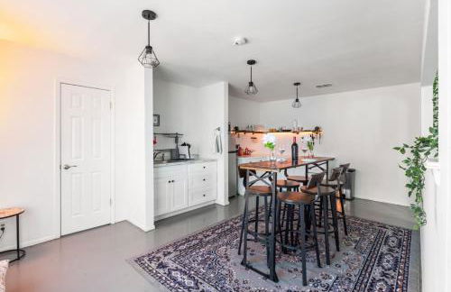 Walk to outlets free designated parking - Foto 27