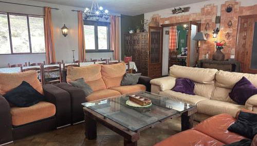 Casa para fiestas 16 personas, barbacoa y terraza - Photo 4