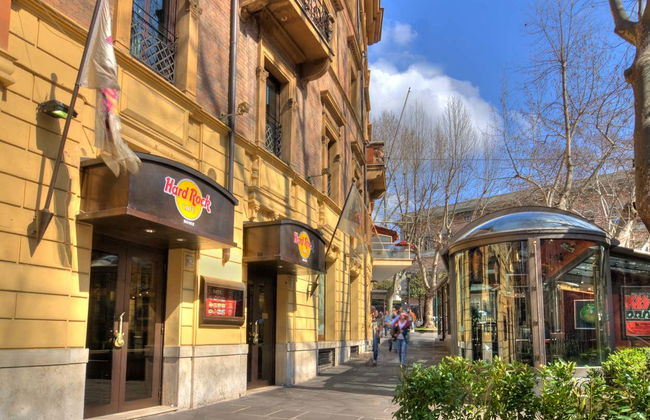 Skip-the-Line Ticket to the Hard Rock Café - Photo 7