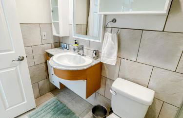 *WEHO/Beverly Hills* Luxury 2BD/2.5BA + Balconies - Photo 25