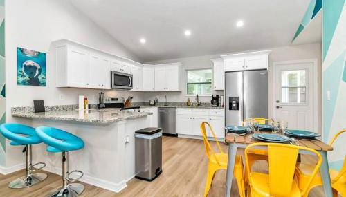 Bright & Colorful New Home 10 Min from Rainbow Springs - Foto 3