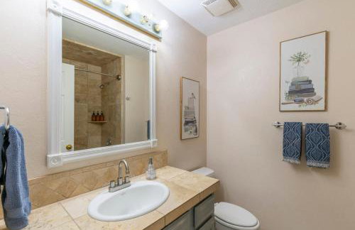 Business in Front and Fun in the Back Pets too - Photo 22