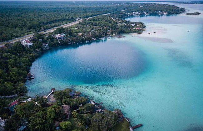 TOUR BACALAR mágico com passeio de Barco Pontão. (Transporte + Café da Manhã + Alimentação) - Foto 1