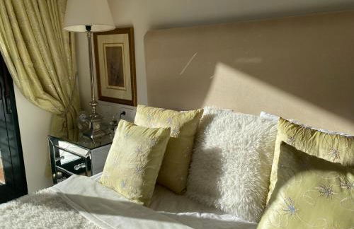 Sunny Retreat with Stunning View - Foto 22