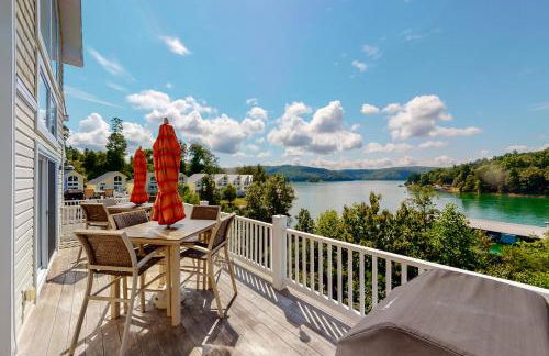 Family Lake Escape Sleeps 12 Shared Pool Dock - Foto 4