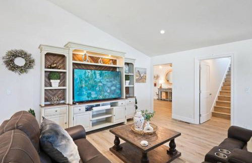 Smiling Otter Retreat! Waterfront/pool/spa/games! - Foto 47