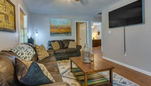 Searcy Vacation Rental w/ Deck & Water Views! - Foto 4