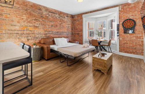 Top Floor - Mass Ave in Heart of Indy with Balcony - Foto 37