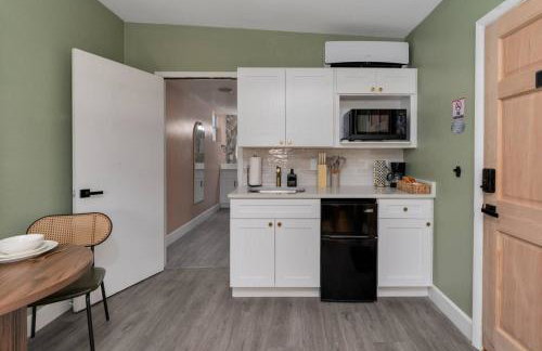 Cozy Orlando Studio with Jacuzzi, Fire Pit, and BBQ - Foto 16