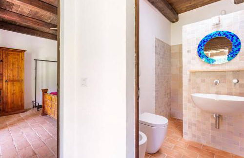 Luxury Villa with Pool, Stunning Location - Foto 42