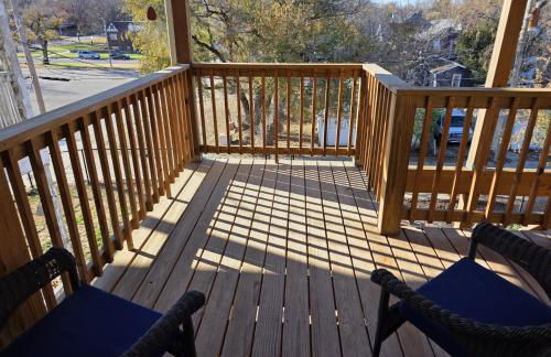 Relaxing Downtown 1 Bed, Dog Friendly Apartment with Deck, Dog Exercise Area - Foto 6