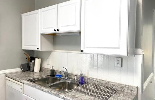 Spacious Historic Apartments In Lakeview Chicago - Walk to Wrigley, Nightlife, Shops, Hospitals - Foto 51