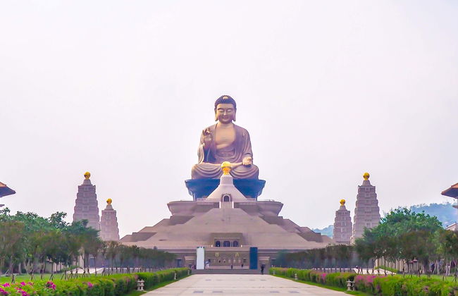 Tour privado pelo templo Fo Guang Shan e parque Shoushan - Foto 1