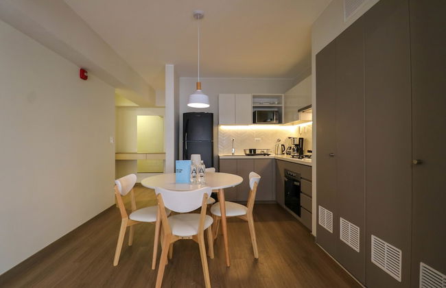 w Illustrious 1BR w Balcony in Miraflores - Photo 9