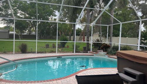 Quiet and Cozy 3 beds 3 baths in Spring Hill with heated Pool and Hot Tub - Foto 2