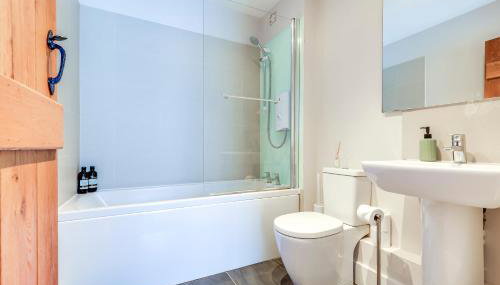 Harestreet Farm Barns, The Dairy, Parlour and Creamery - Foto 3, Shower