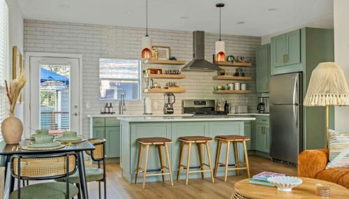 The Backyard Bliss - 4BR Heated Pool & Ping Pong - Foto 4