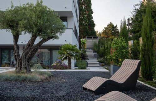 Domizil Relax - Heimathafen mit ruhiger Terrasse, Blick auf Wasserbecken und Garten - Photo 14