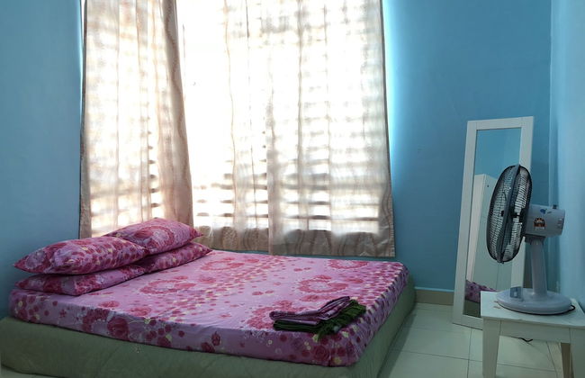 Seri Rendang Homestay Pekan Pahang - Photo 11