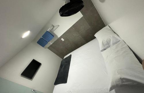 Quarto privativo com banheiro compartilhado,a 800mts do pátio do forró - Foto 10