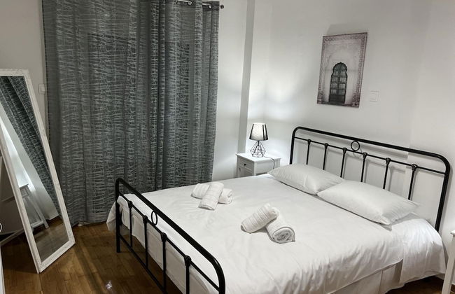 Adelais in Piraeus With 1 Bedrooms and 1 Bathrooms - Photo 1