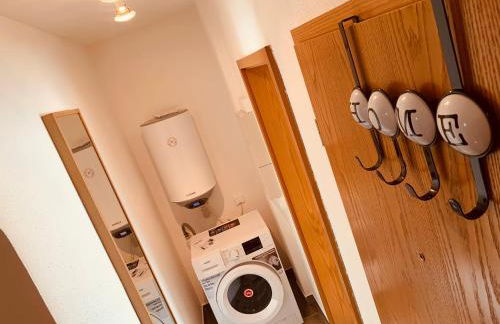 FELIX LIVING 5, Helle 2-Zimmer Wohnung mit Terrasse & Parkplatz, Langzeit & Business geeignet - Photo 4