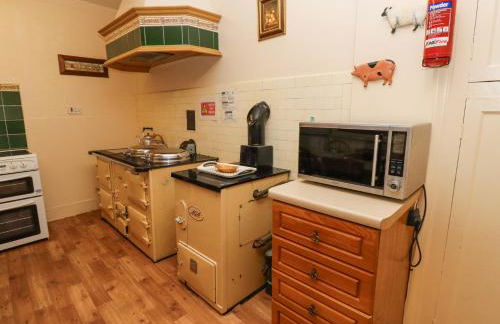 Cheviot Manor - Photo 16