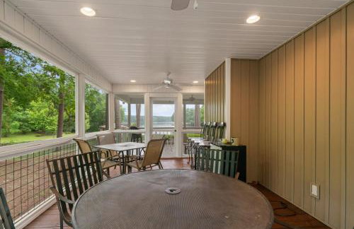 Hidden Gem - Lakefront Home with Private Boat Ramp - Foto 7